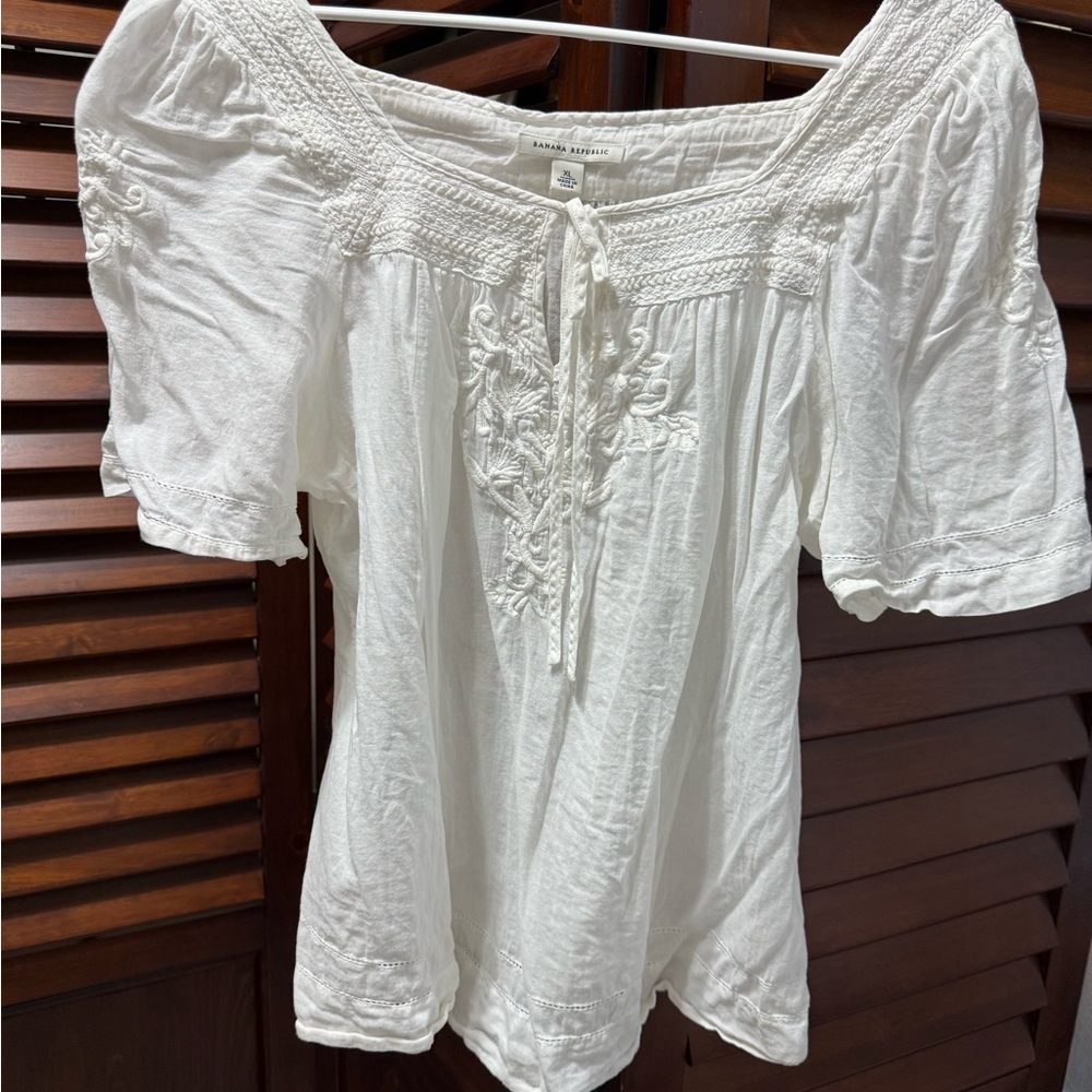 Banana Republic White Embroidered Top